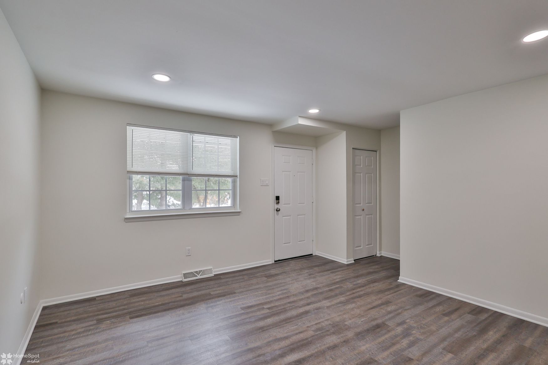 Pine Grove Townhomes Image 5