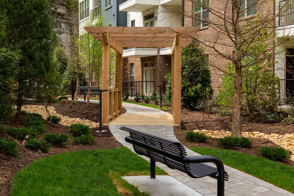 One Metrocenter Image 18