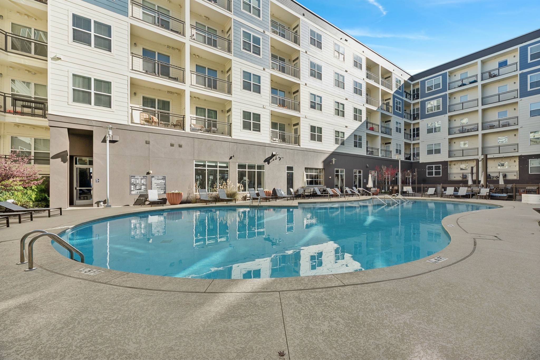 909 Flats Image 29