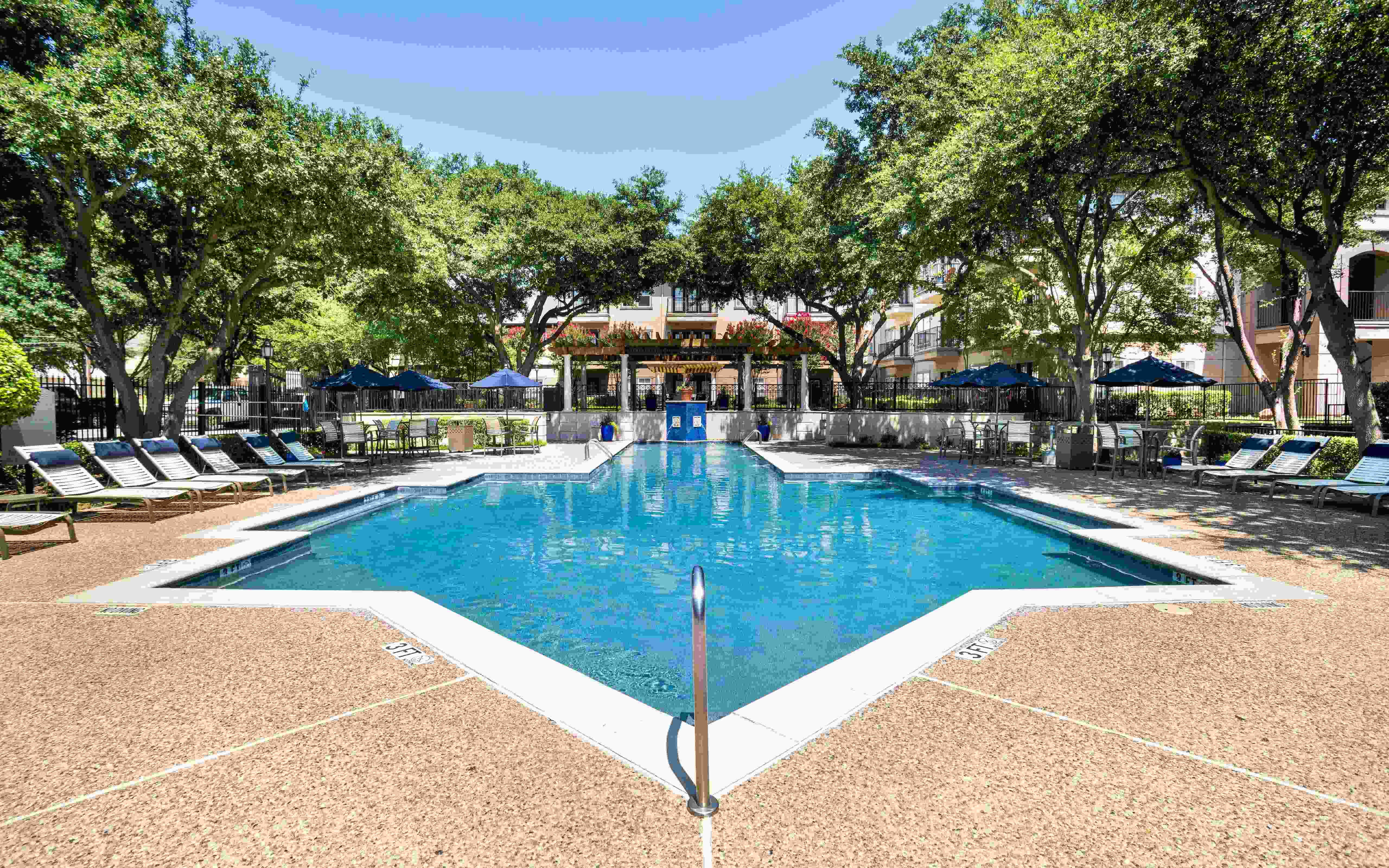 The Arches at Park Cities Image 7