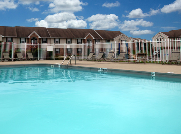 Island Club Apartments Image 7