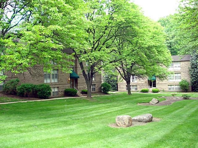 Top of the Hill Apartments Image 14