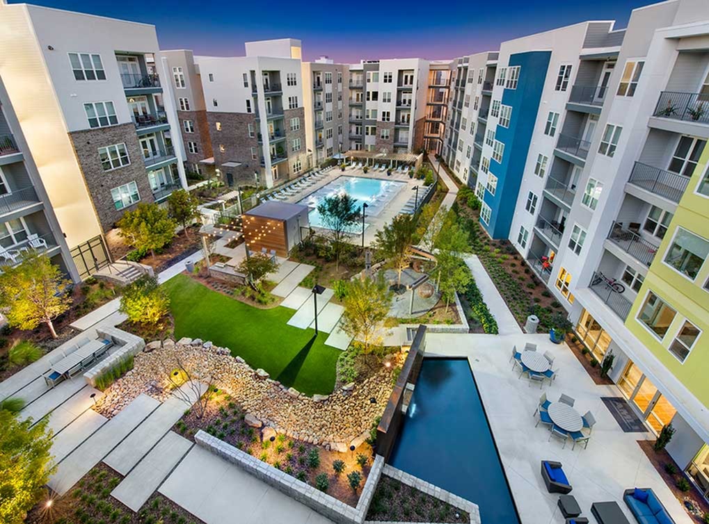 AMLI Piedmont Heights Image 2