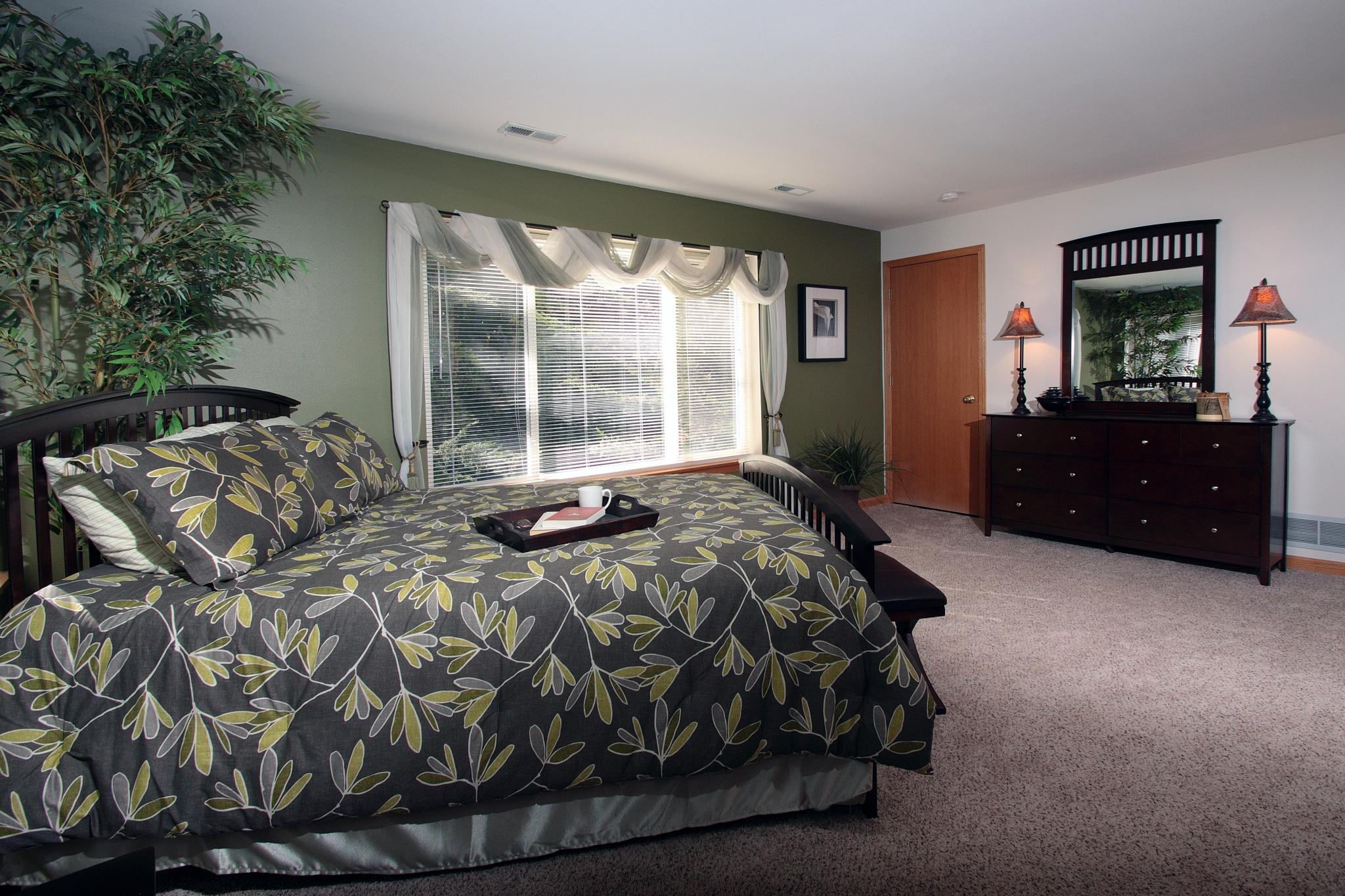 Saddle Brook Apartments Image 13