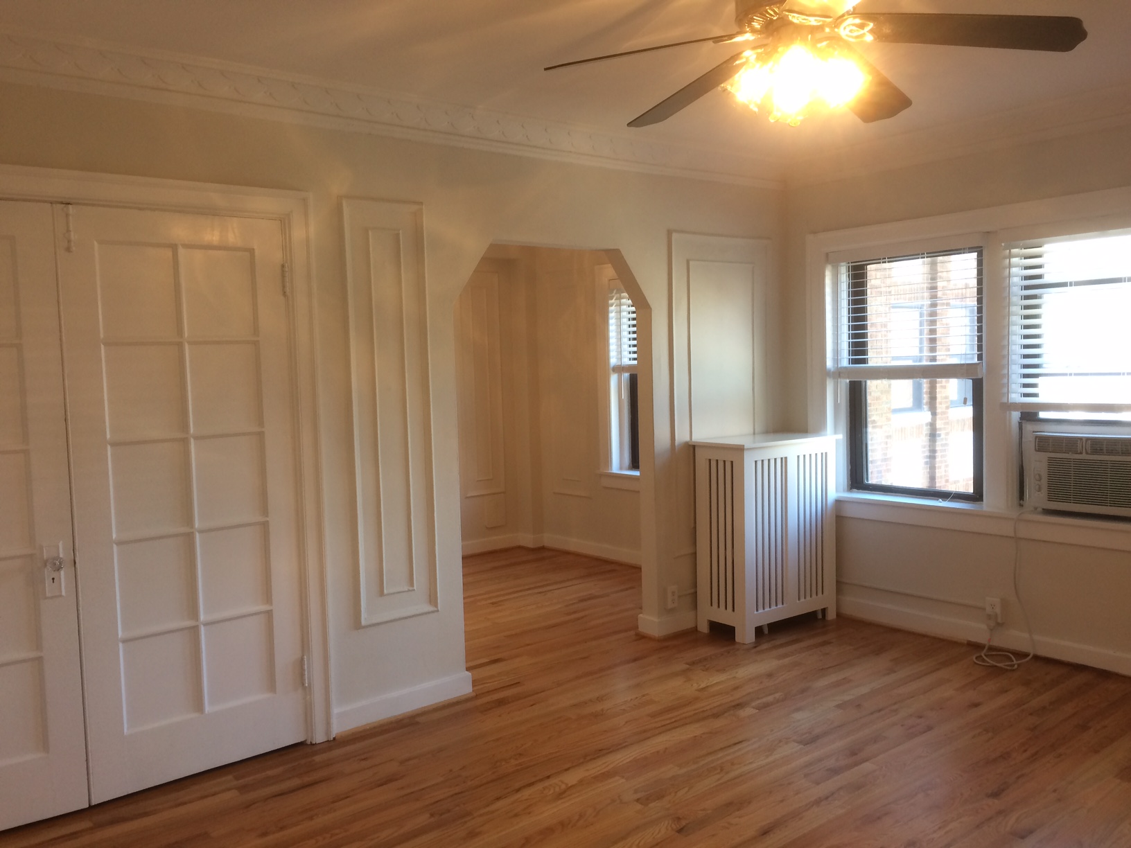 Plaza Apartment Center Image 9