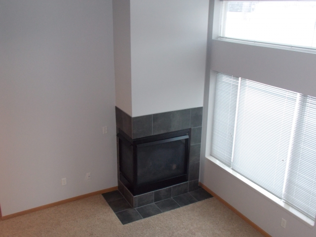 Lake Place Apartments and Townhomes Image 14