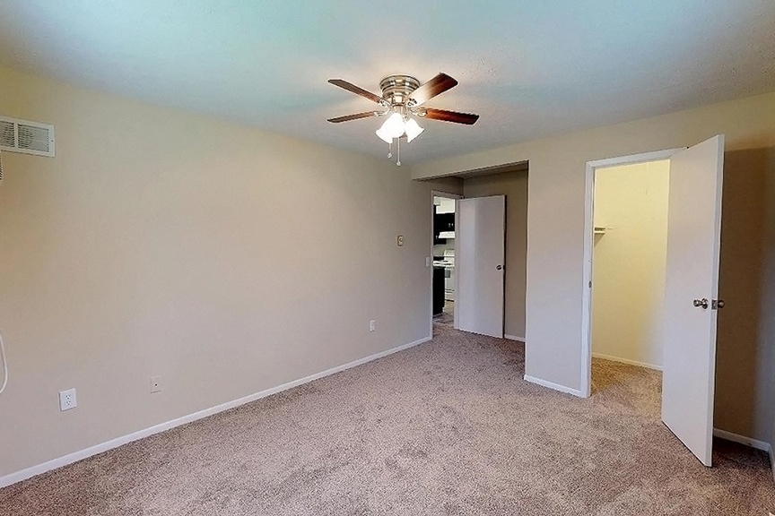 OLD Hunter Ridge Apartments Image 20