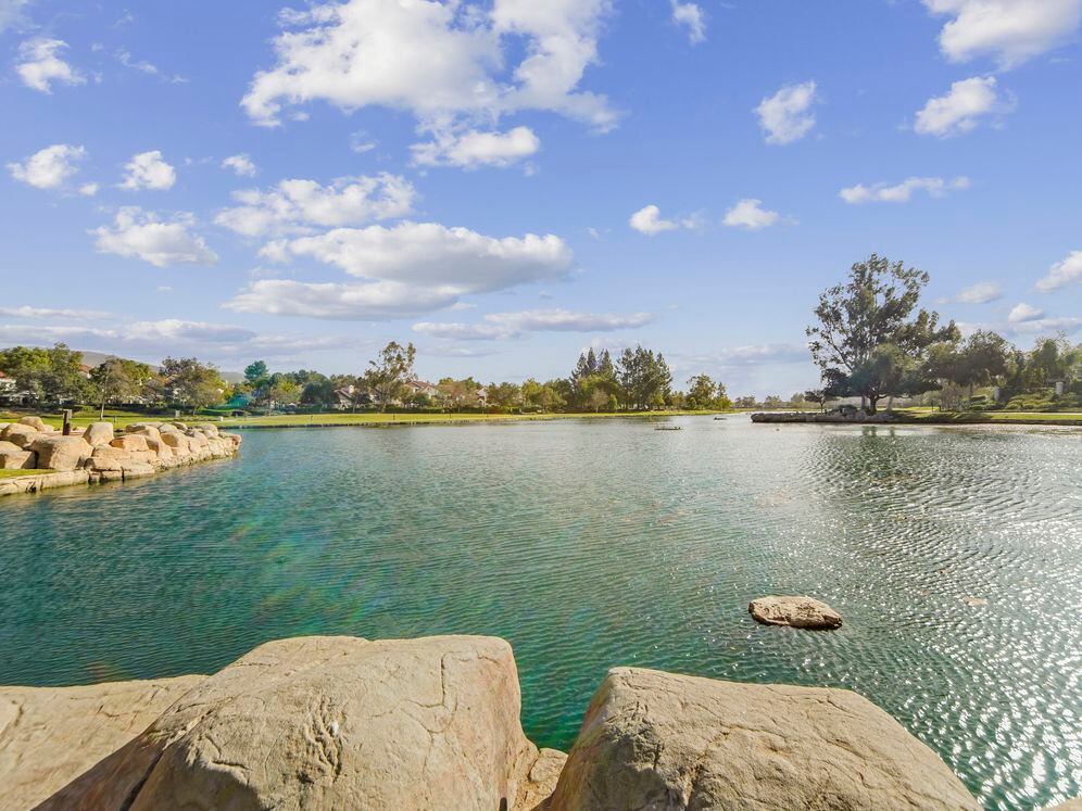 Full access to Lago Santa Margarita