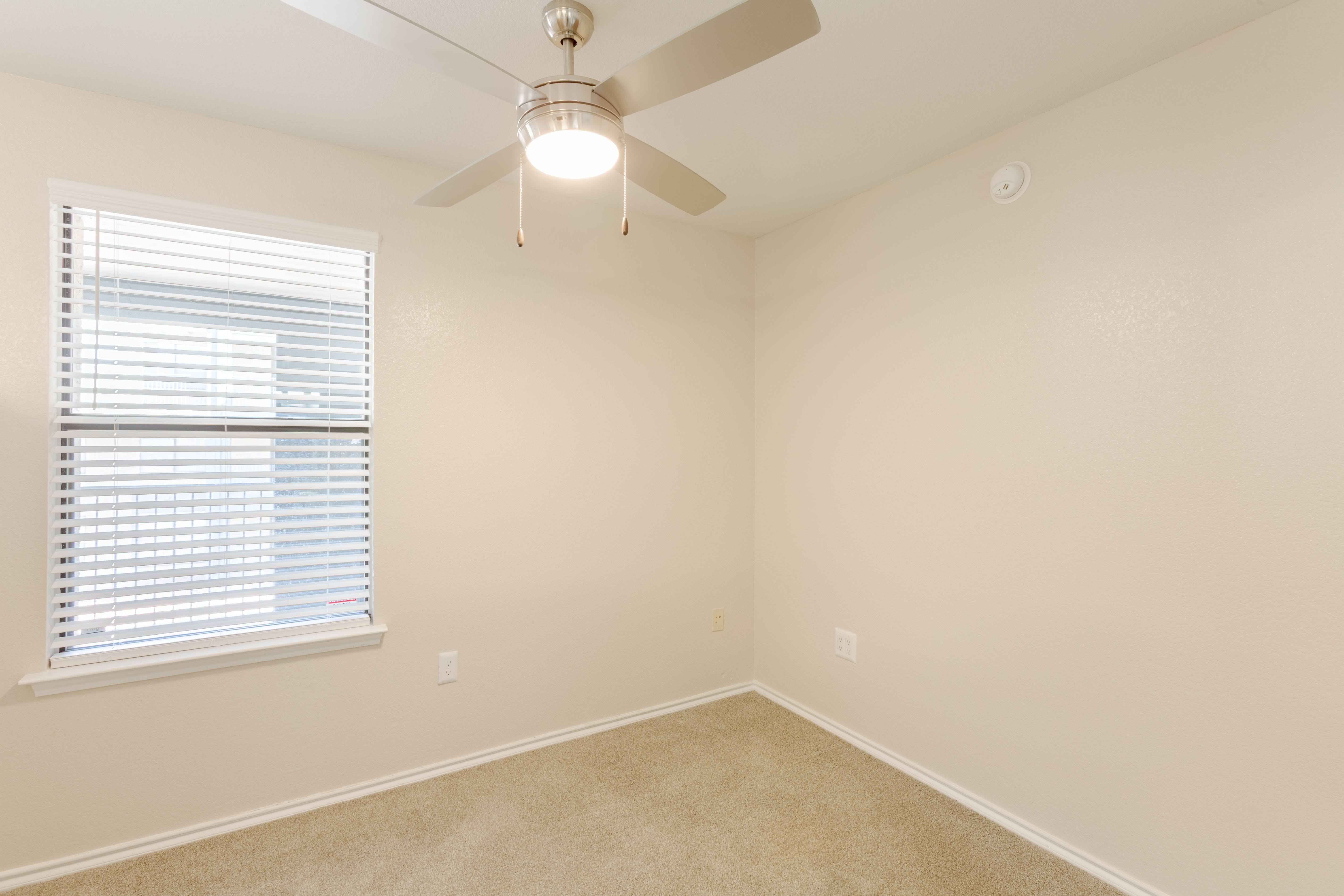 Riverwalk Luxury Apartments Image 16