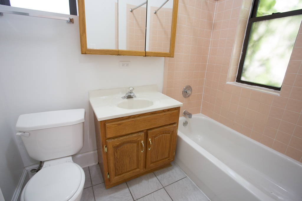 5524-5526 S Everett Avenue Image 5