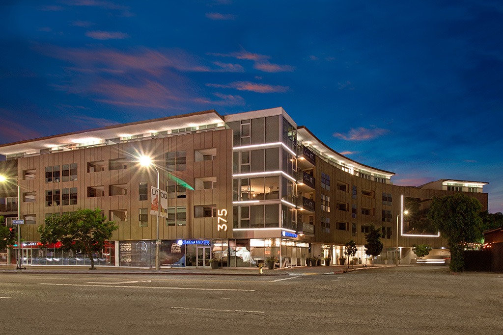 Fiona Apartments Image 2