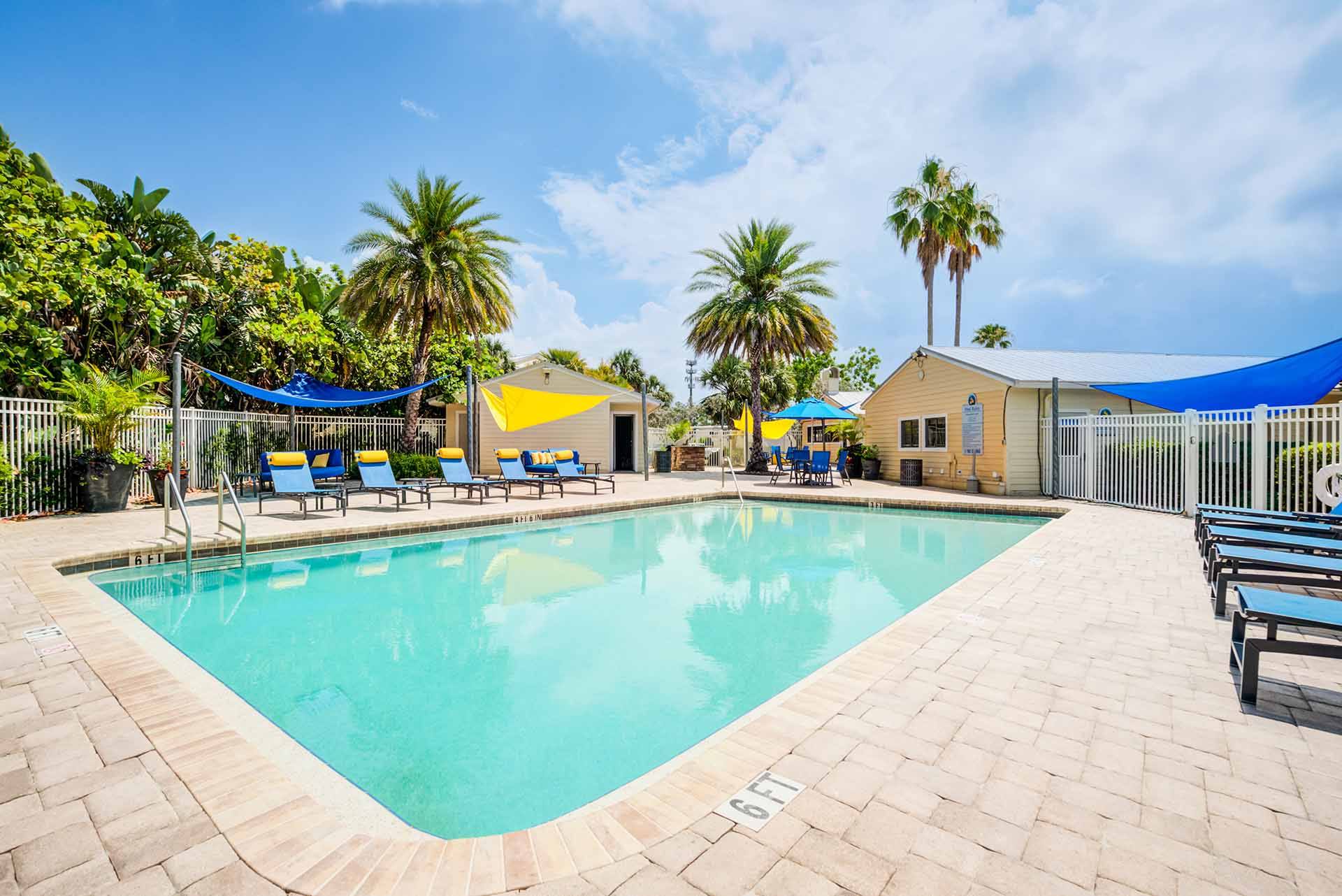 Coral Club Apartment Homes Image 1