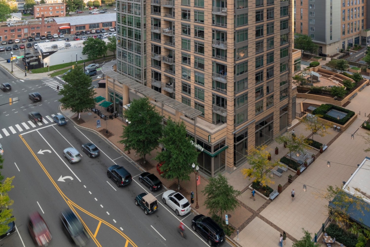 The View Ballston Image 13