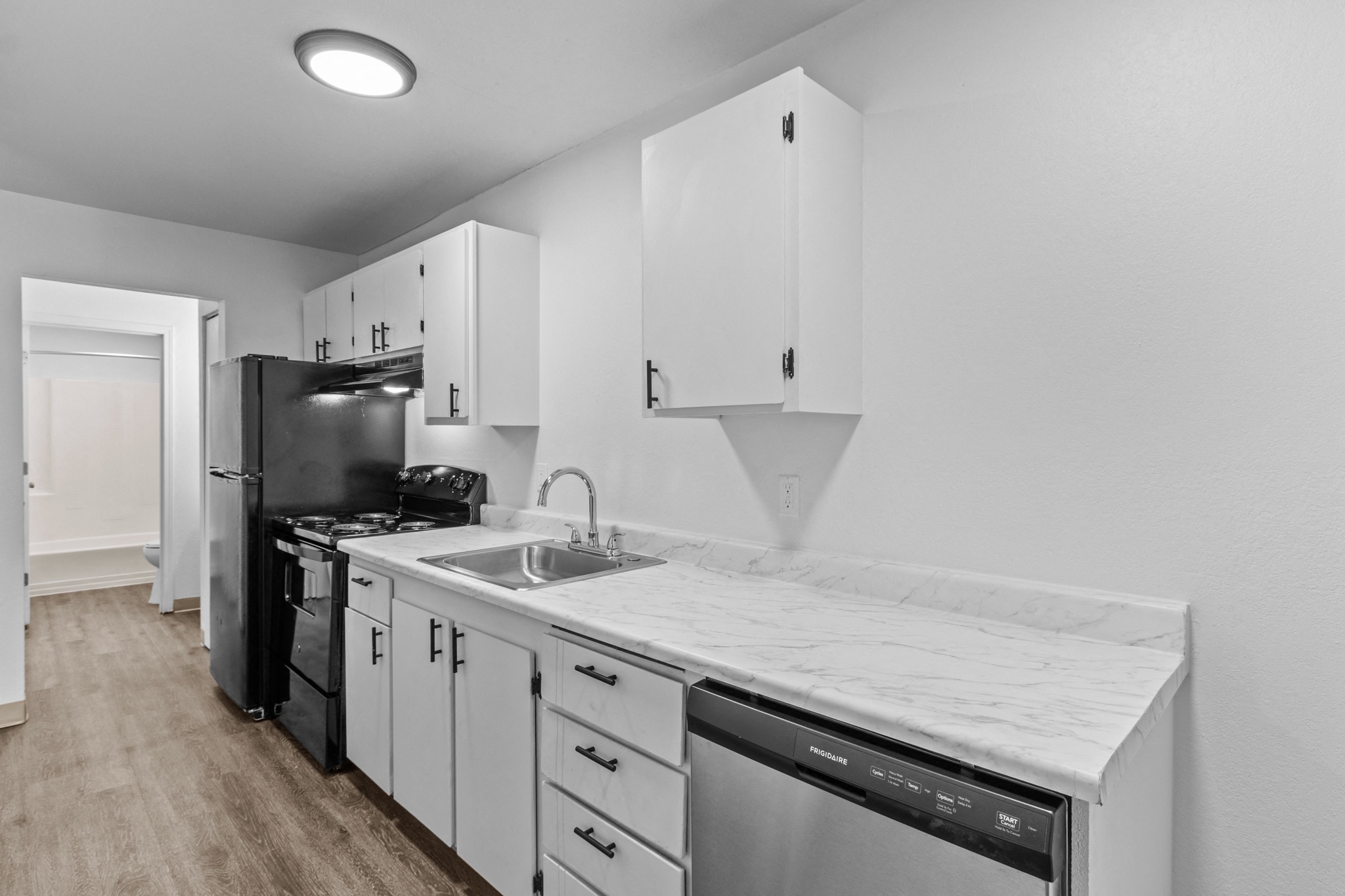 Creekside Apartments Image 2
