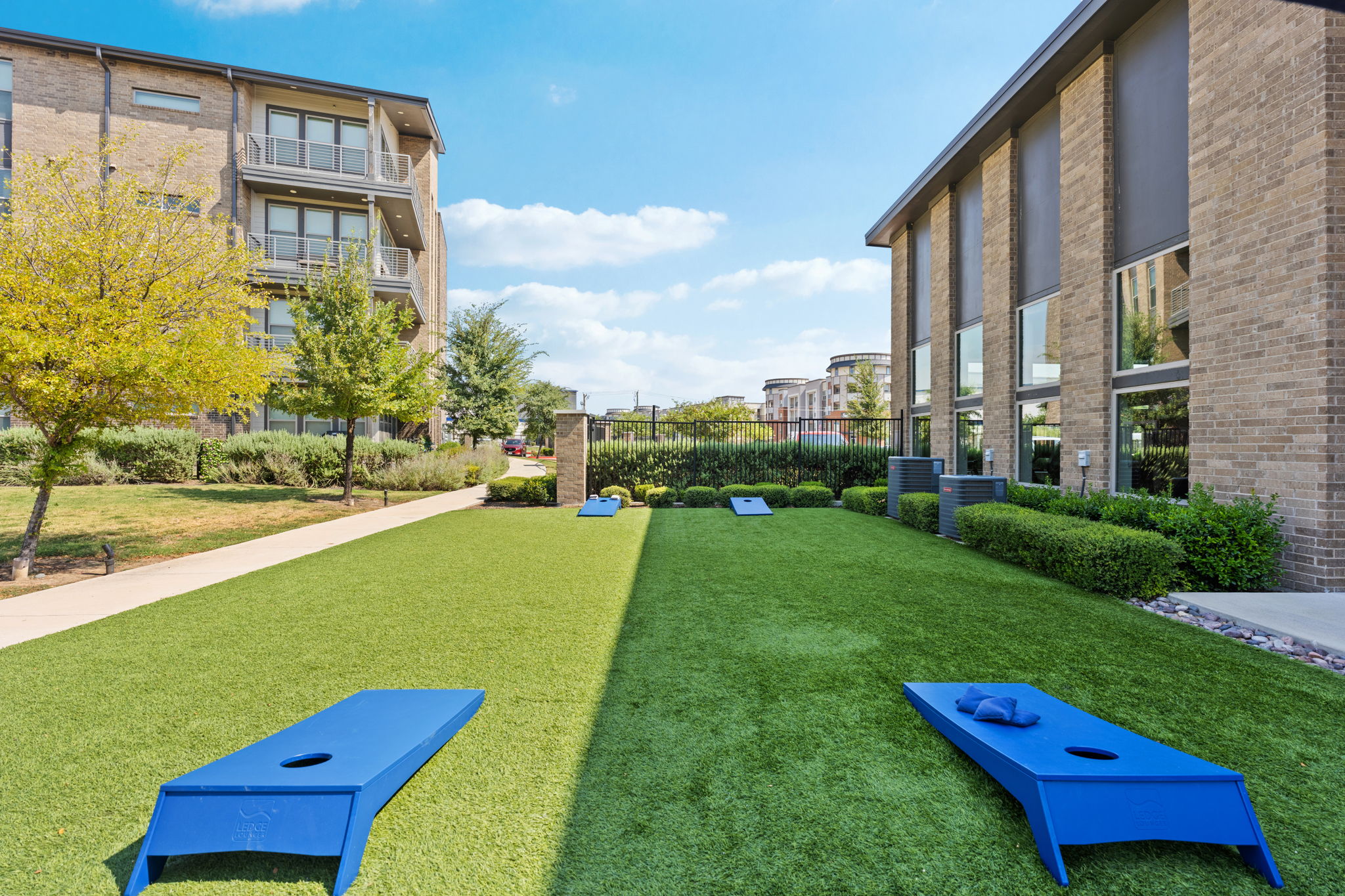 Axis Grand Crossing Image 30