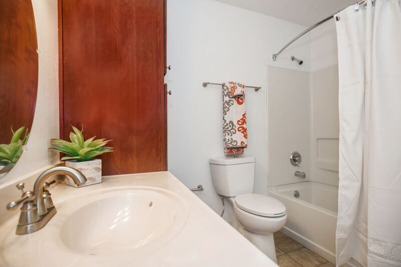 Lakeview Apartments Image 16