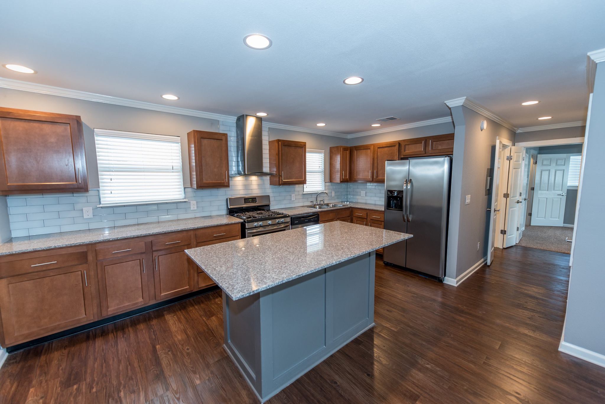 Axiom Apartments Image 6