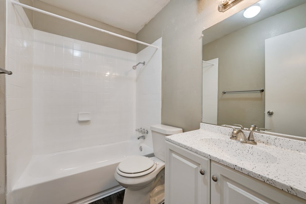 Hampton Village Image 6