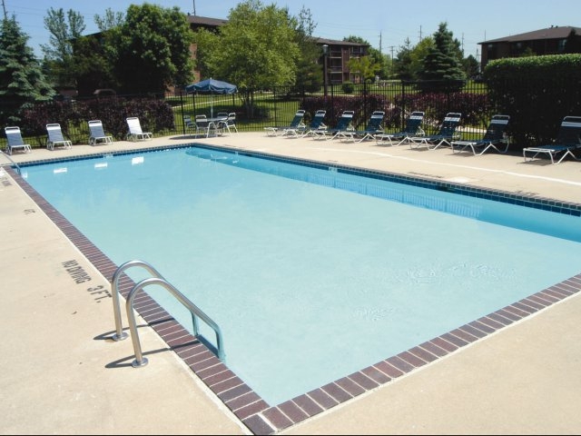 The Ponds Of Naperville Image 2