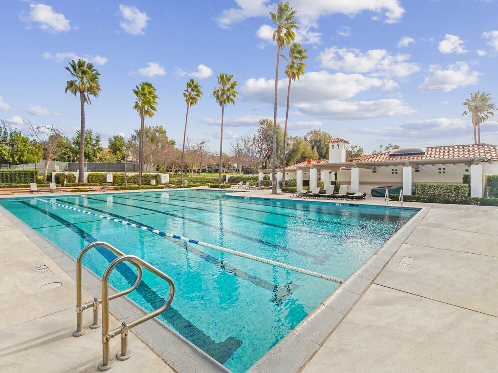 Access to Monte Vista pool