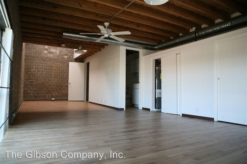 4130 Commerce Street Image 7