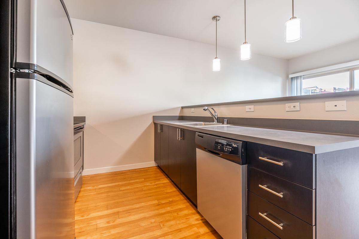 Collage Fremont Image 15