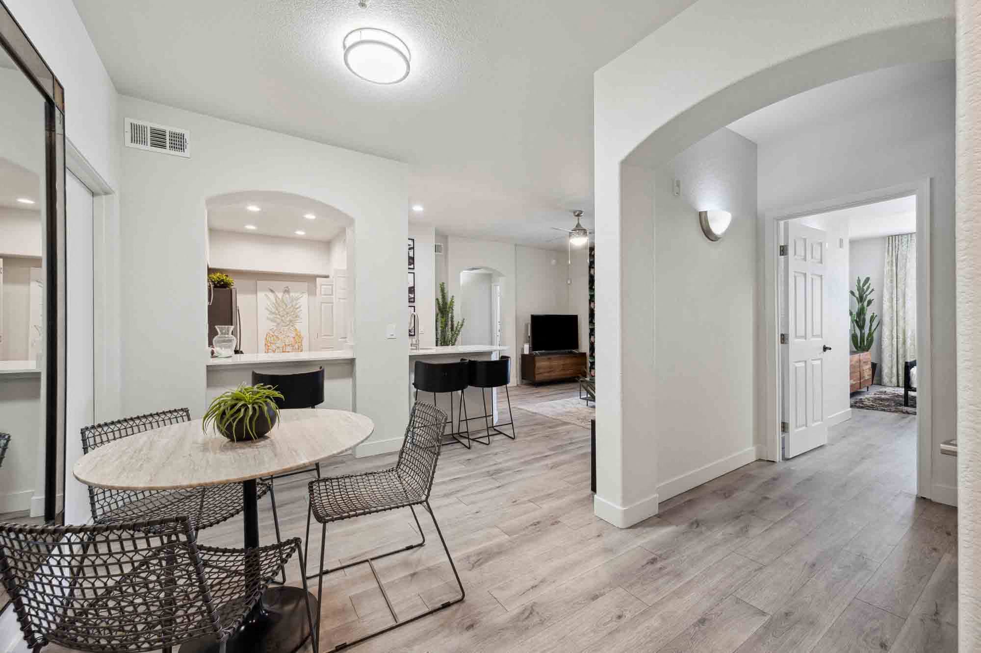 Zone Luxe, Glendale, AZ, Dining Area
