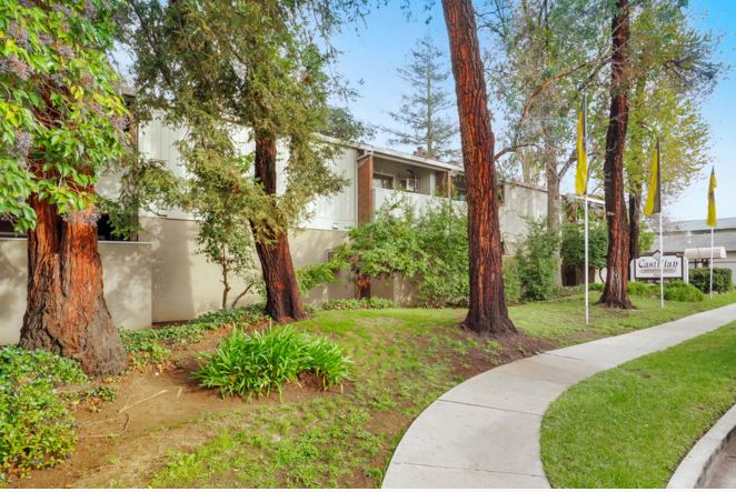 Castilian Apartments Image 2