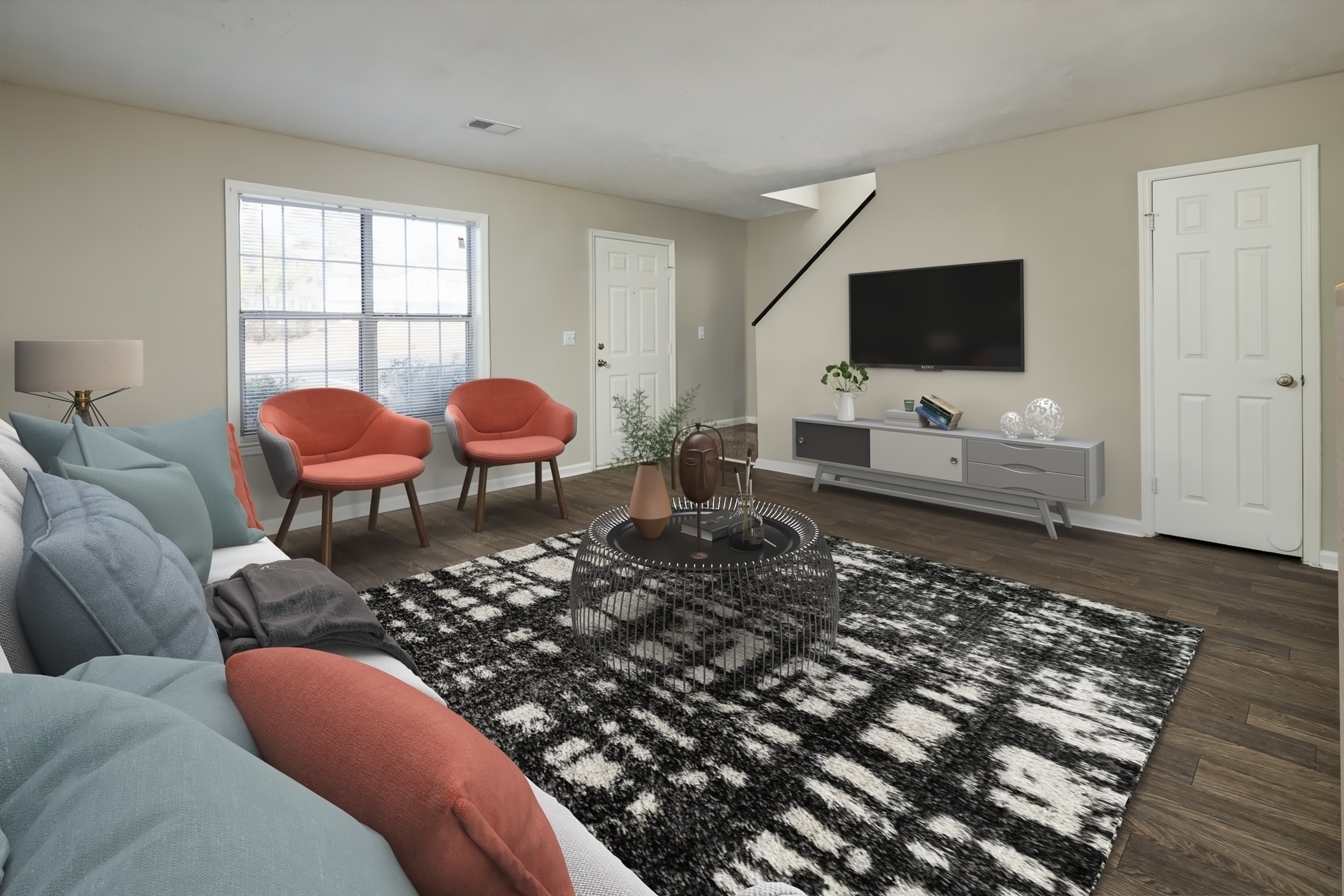 Dylan Square Image 6