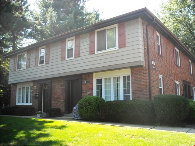 Holiday Park Apartments & Townhomes Image 2