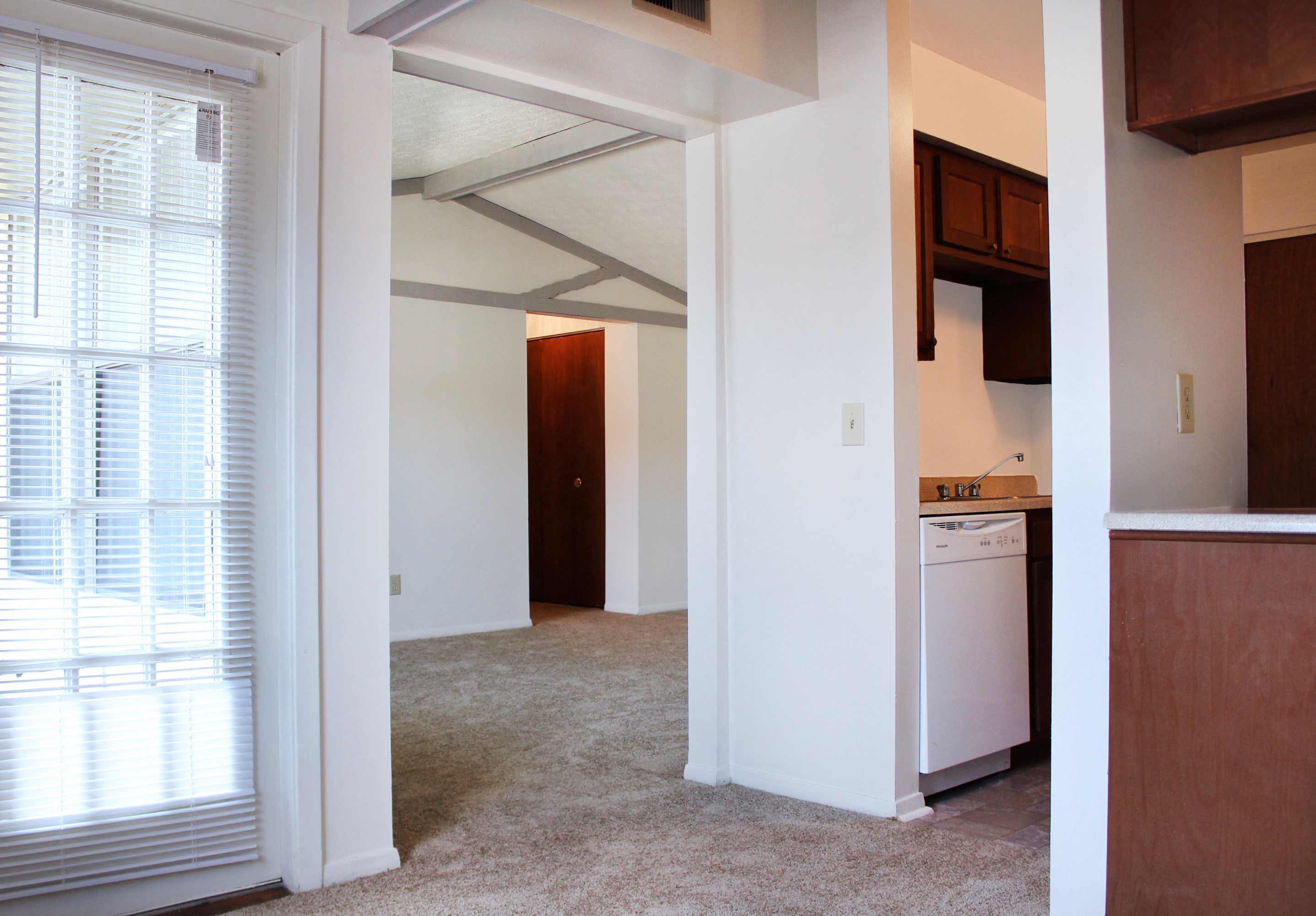 Four Worlds Apartments Image 25