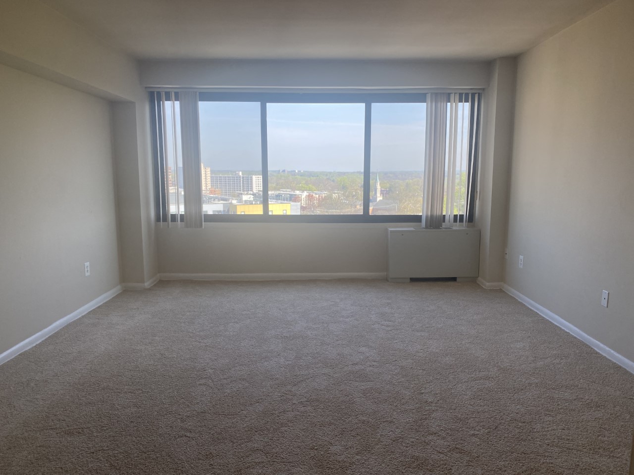 Silver Spring Towers Image 25