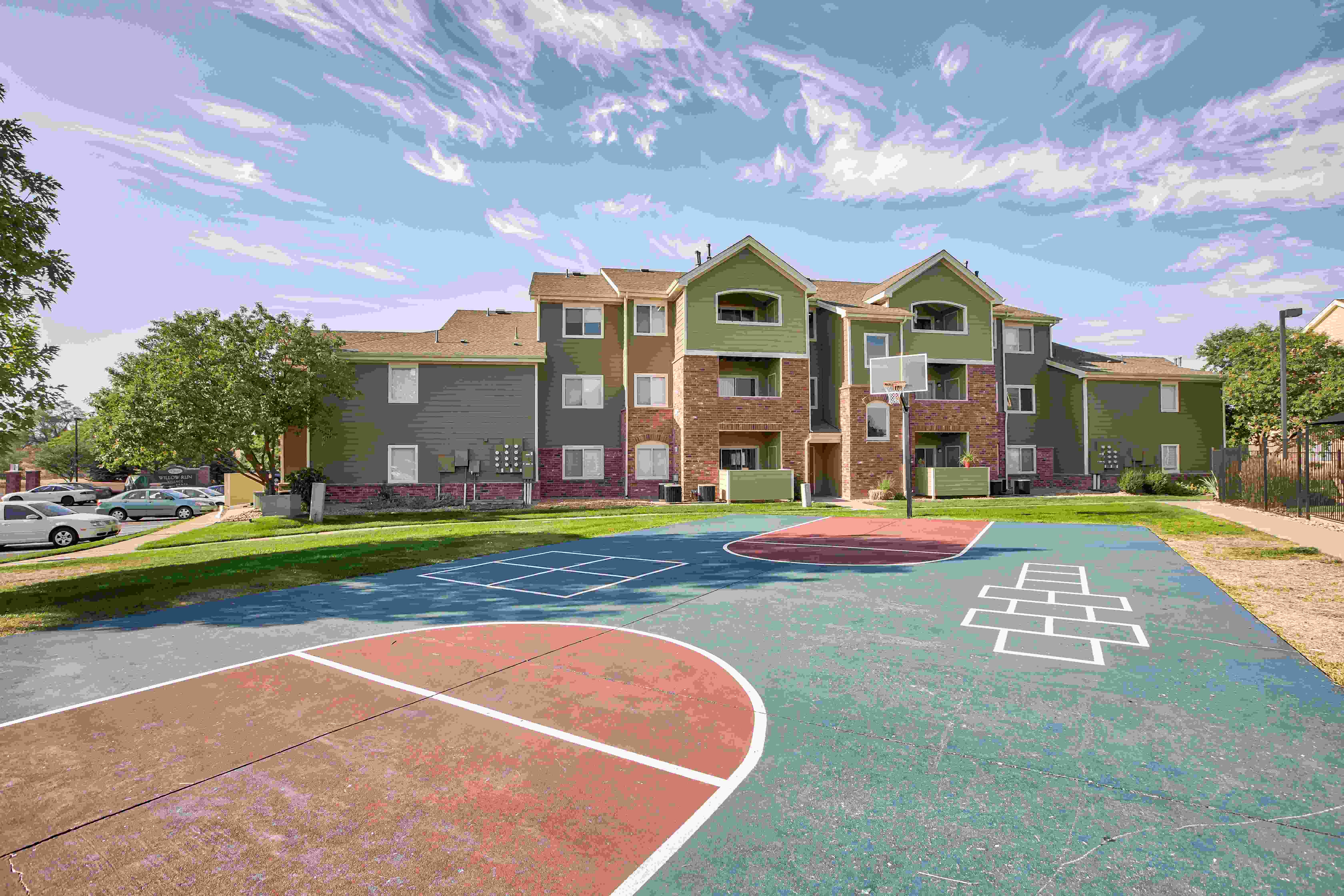 Willow Run Village Apartments Image 5