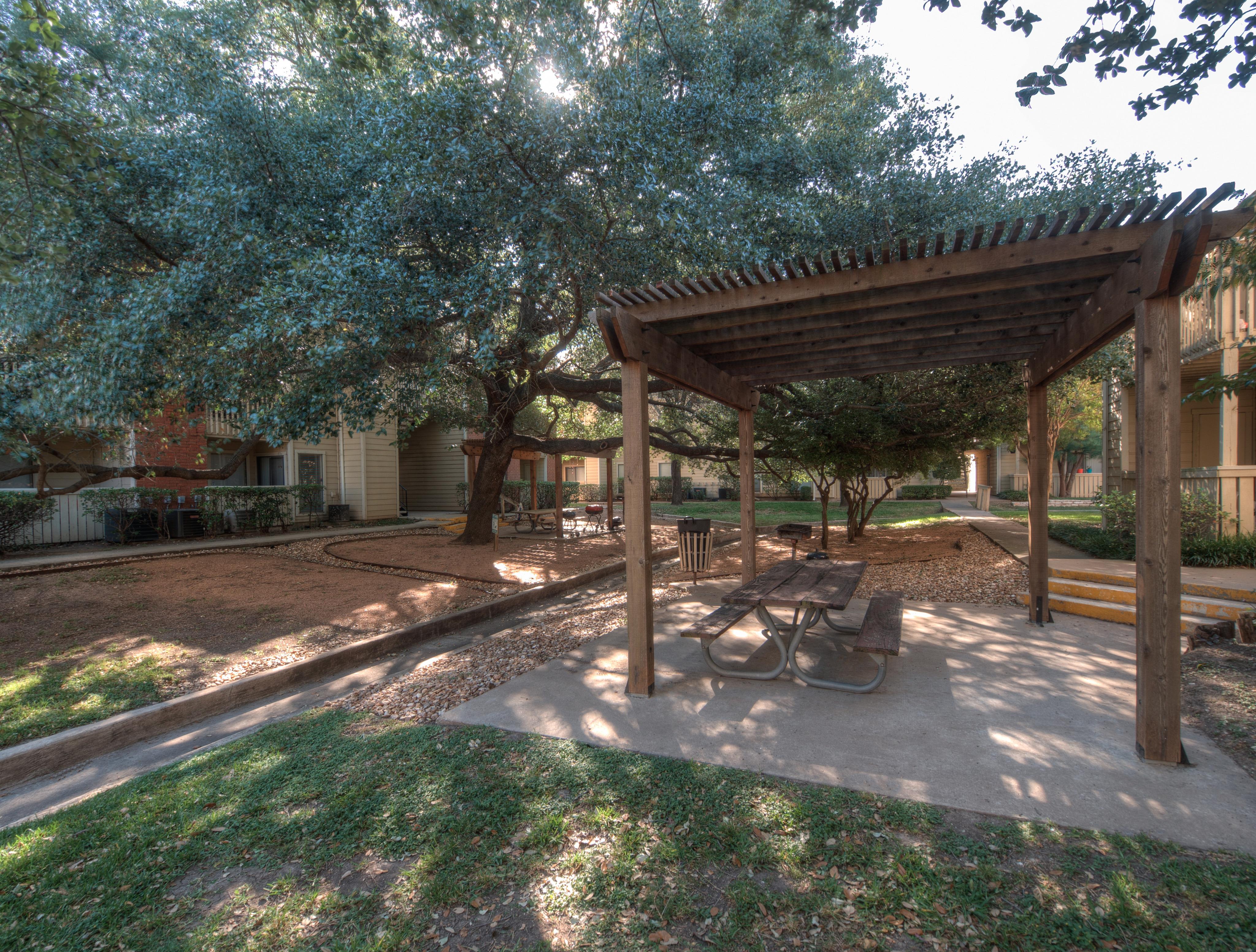 Woodchase Apartments Image 8