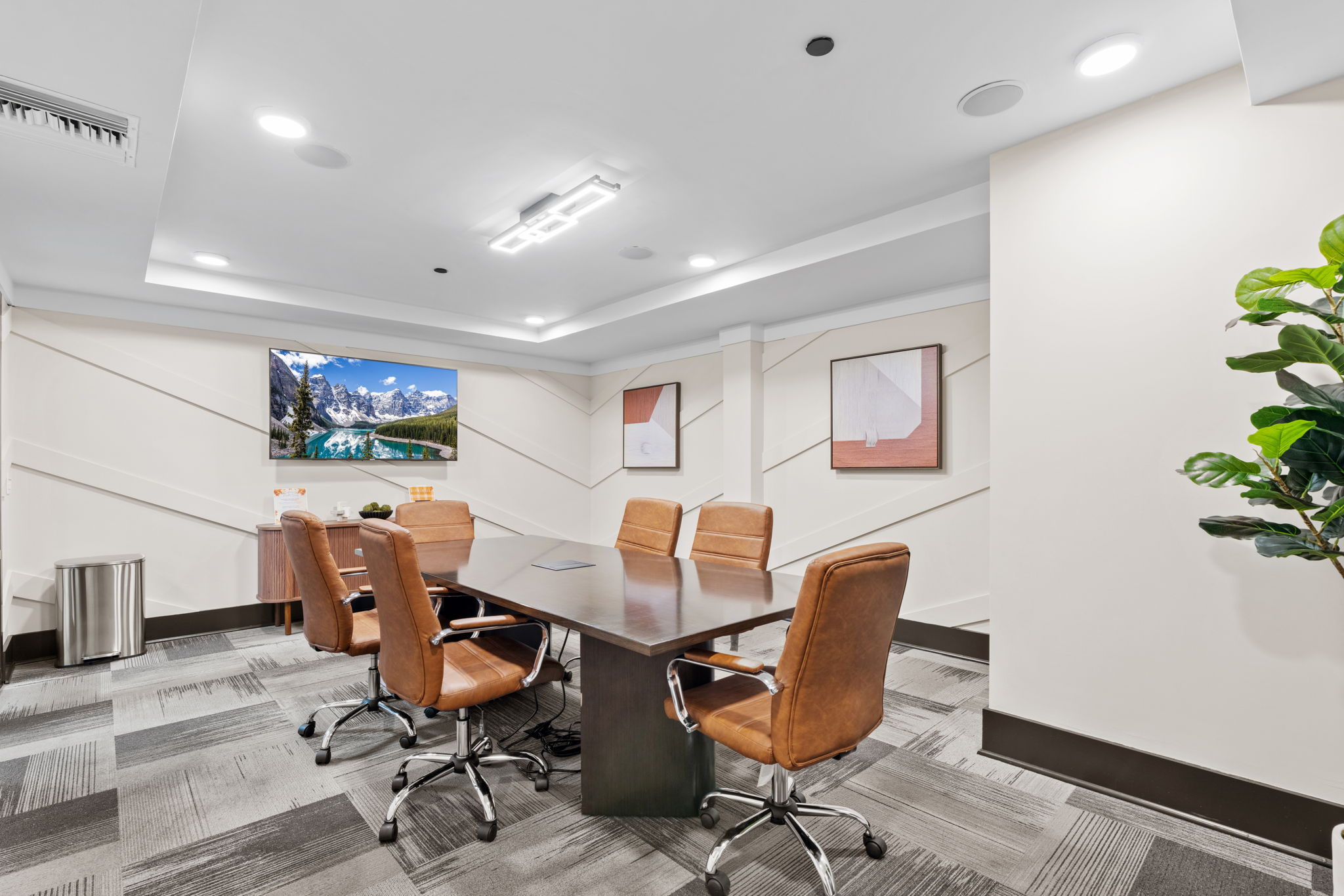 Axis Camelback Image 18