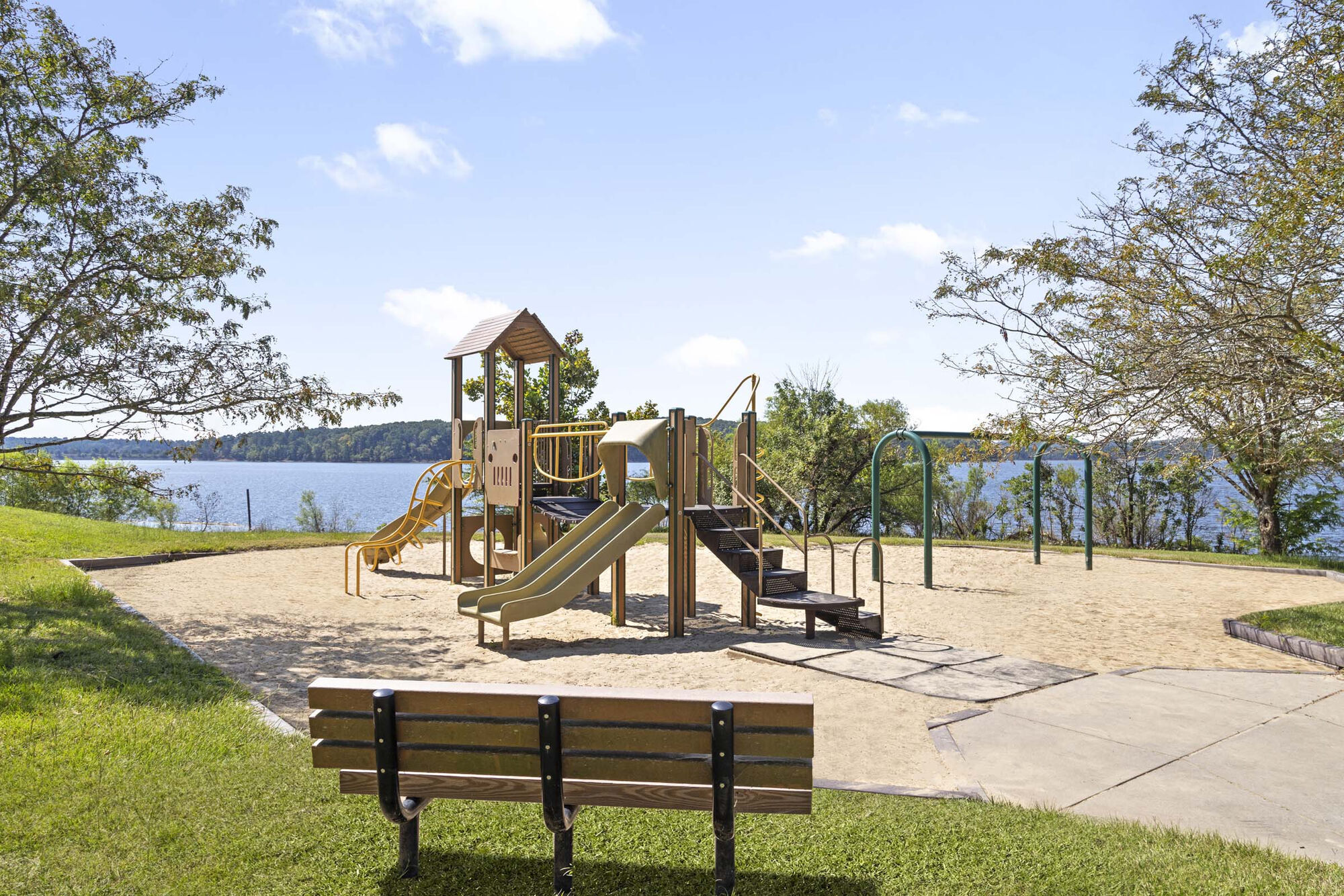 Camden Governors Village Image 39