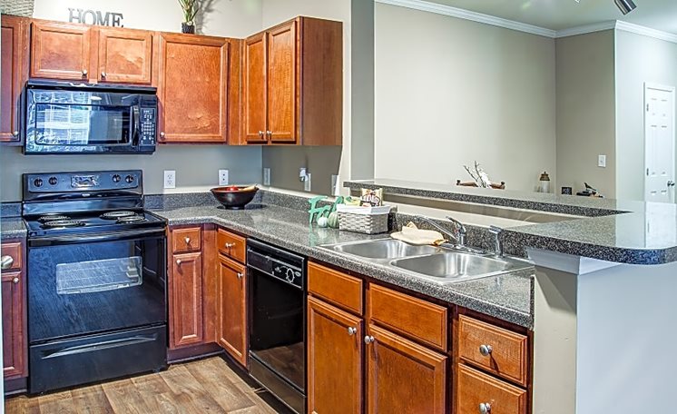 Centerville Manor Image 5