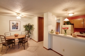 Maple Ridge Apartments Image 10