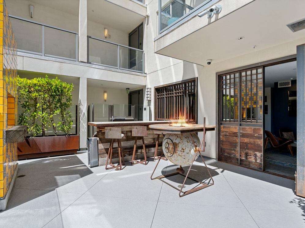 Resident lounge with outdoor area