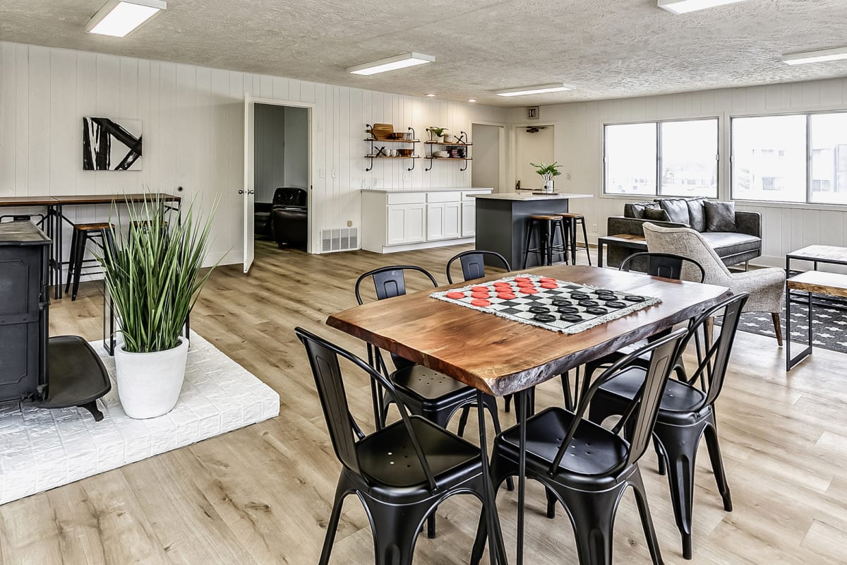 Old Mill Apartments Image 8