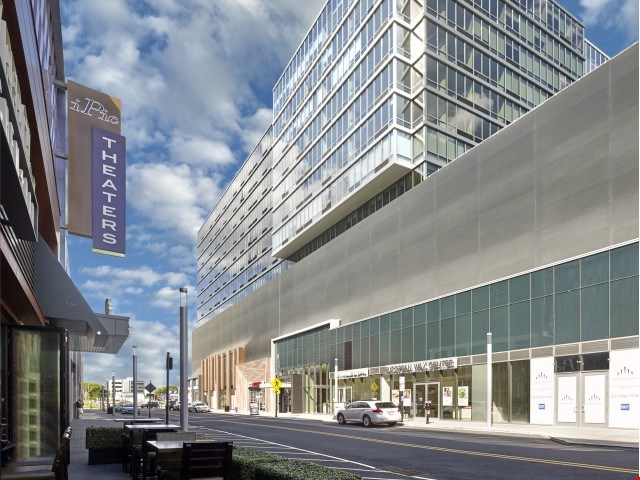 Hudson Lights Image 14