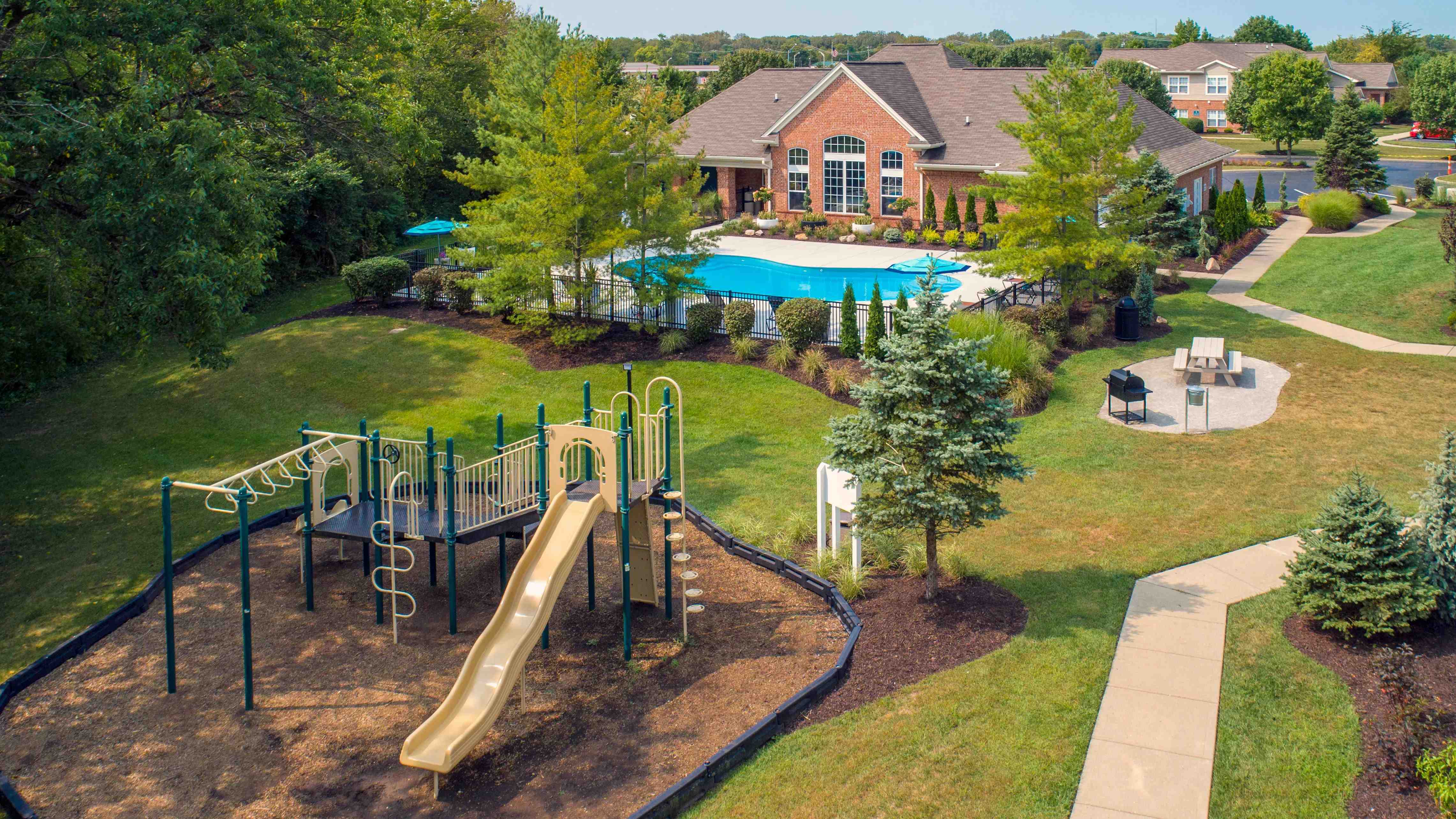 At The Reserve at Monroe Crossings, you'll have access to all of our resort-style amenities including a pool, playground, and picnic area.