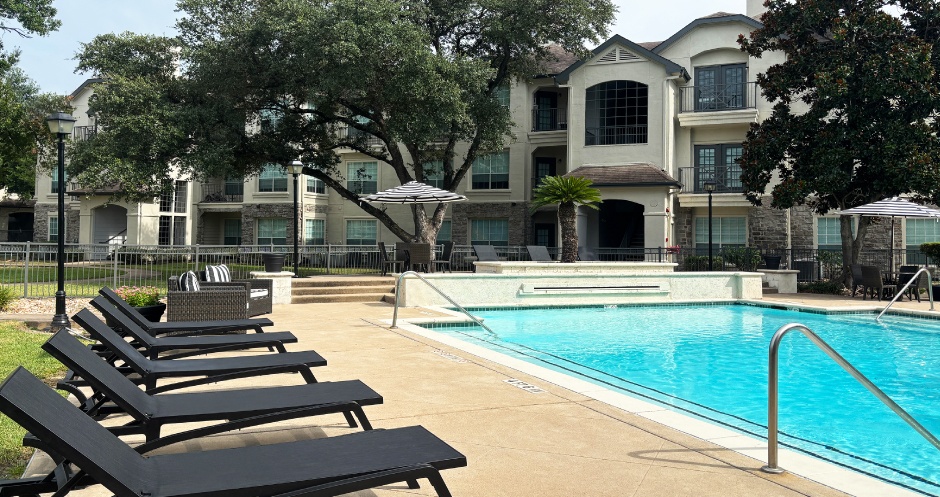 Village on the Parkway Apartments Image 1
