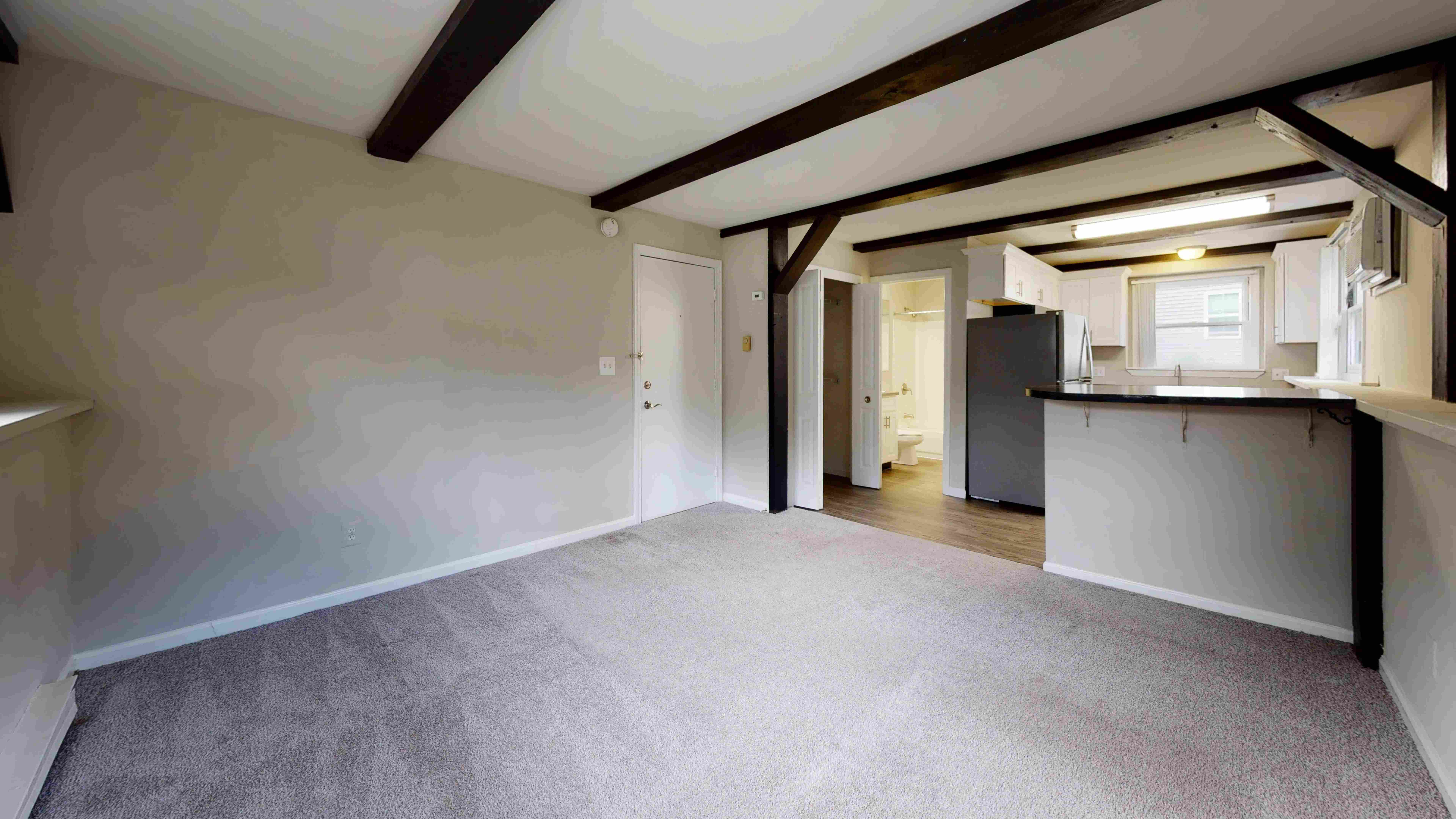 The Hampshire’s layout offers a welcoming entry with direct access to your full kitchen and bathroom.