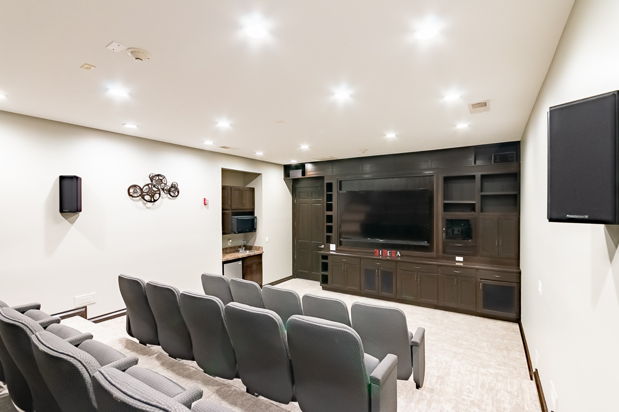 Elevate on main Image 21