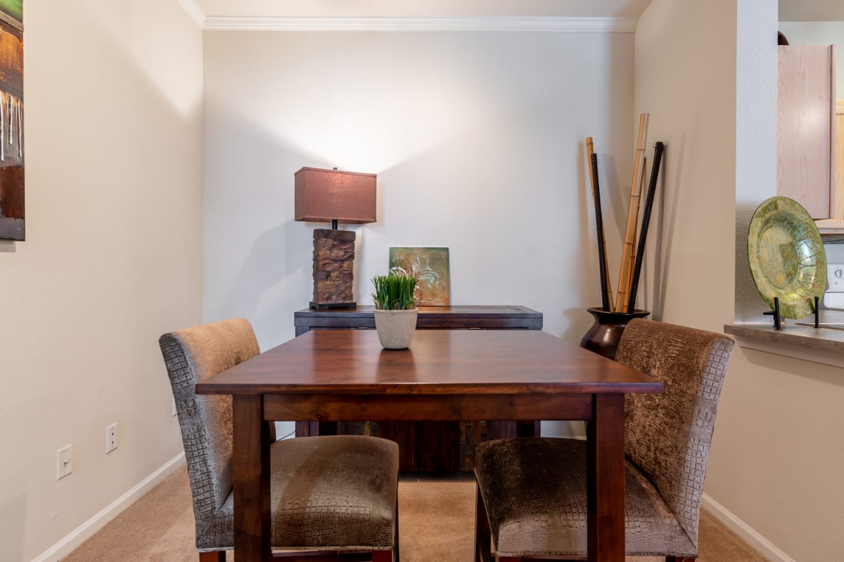 Stonepost at Lakeside Image 9