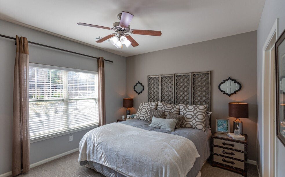 Vintage Crossing Image 8