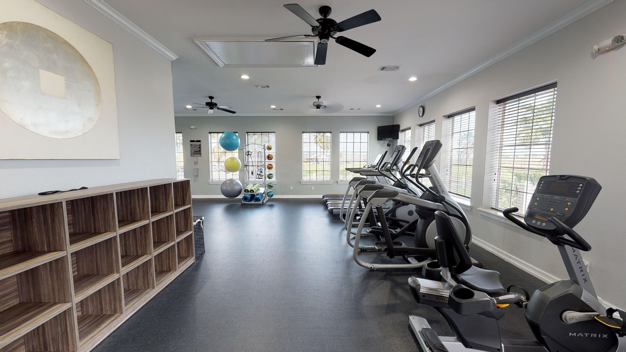 The Club of the Isle Image 13