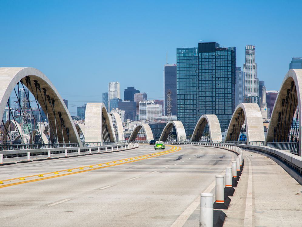 Minutes from the 6th St. bridge