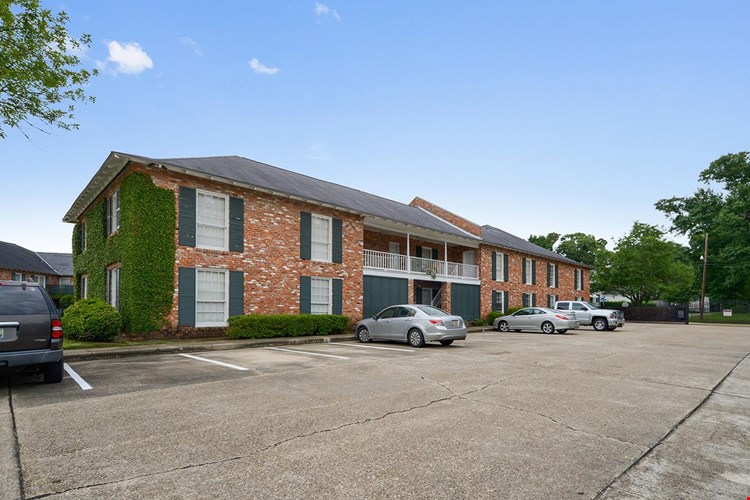 The Patrician Apartments Image 3